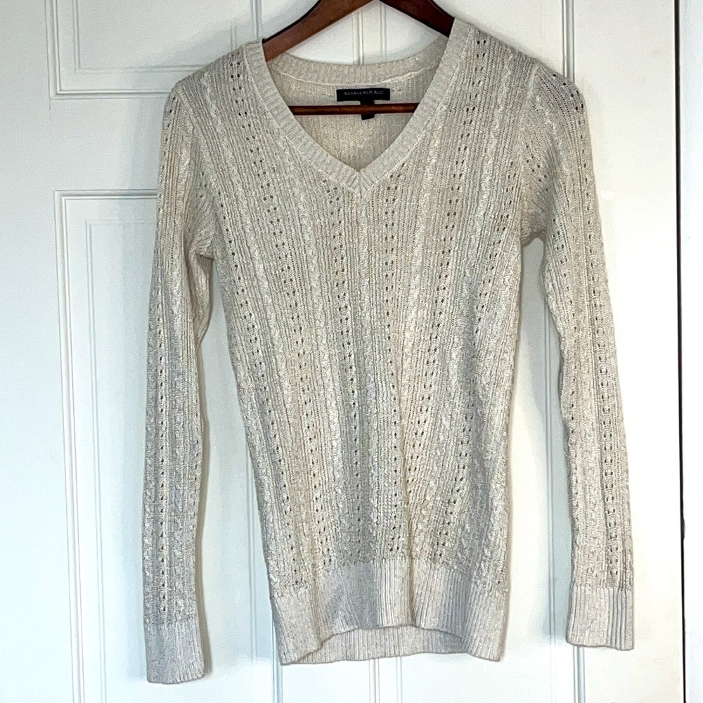 Banana Republic Knit Top with metallic - Cream V-Neck Sweater S